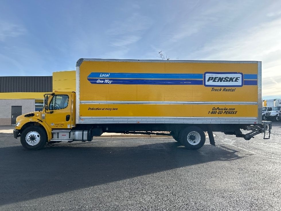 Medium Duty Box Truck-Light and Medium Duty Trucks-Freightliner-2022-M2-Denver-CO-121,518\n\t\tmiles-$ 73,500 - Image 4