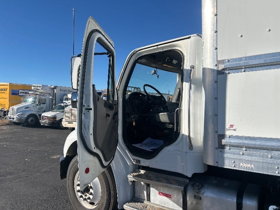 Medium Duty Box Truck-Light and Medium Duty Trucks-Freightliner-2022-M2-Denver-CO-128,659\n\t\tmiles-$ 73,000 - Image 16