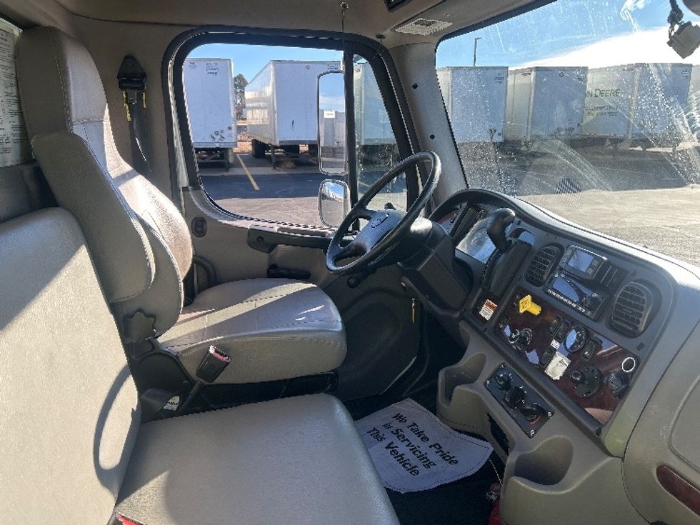 Medium Duty Box Truck-Light and Medium Duty Trucks-Freightliner-2022-M2-Denver-CO-128,659\n\t\tmiles-$ 73,000 - Image 22