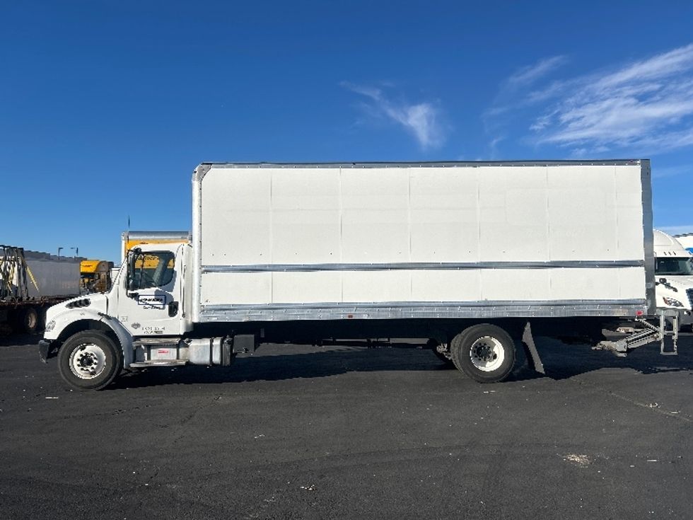 Medium Duty Box Truck-Light and Medium Duty Trucks-Freightliner-2022-M2-Denver-CO-128,659\n\t\tmiles-$ 73,000 - Image 4