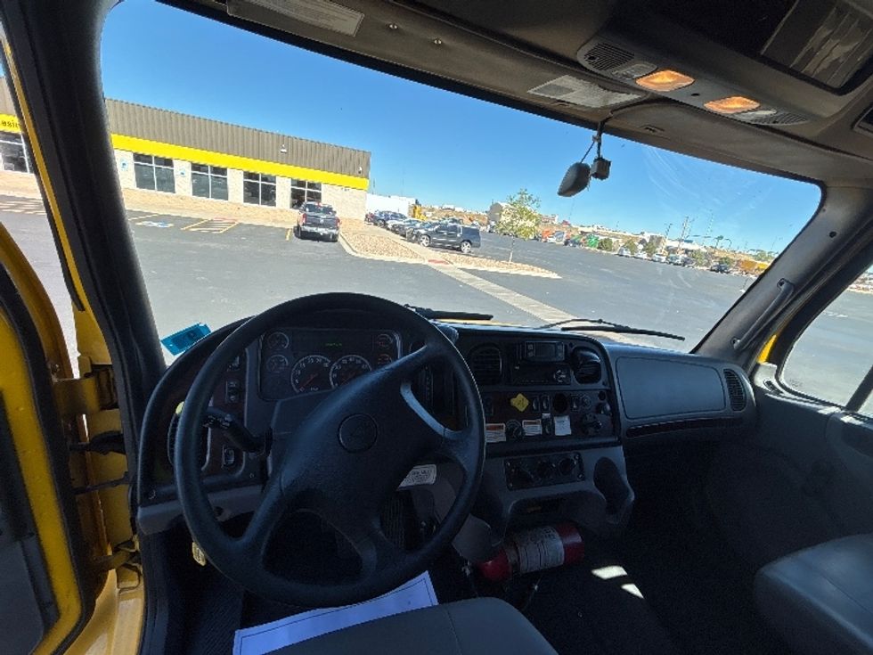 Medium Duty Box Truck-Light and Medium Duty Trucks-Freightliner-2022-M2-Denver-CO-150,803\n\t\tmiles-$ 71,750 - Image 18