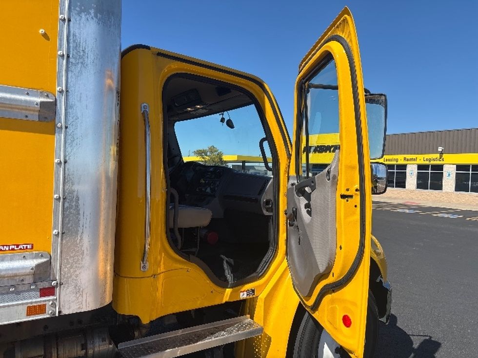 Medium Duty Box Truck-Light and Medium Duty Trucks-Freightliner-2022-M2-Denver-CO-150,803\n\t\tmiles-$ 71,750 - Image 20