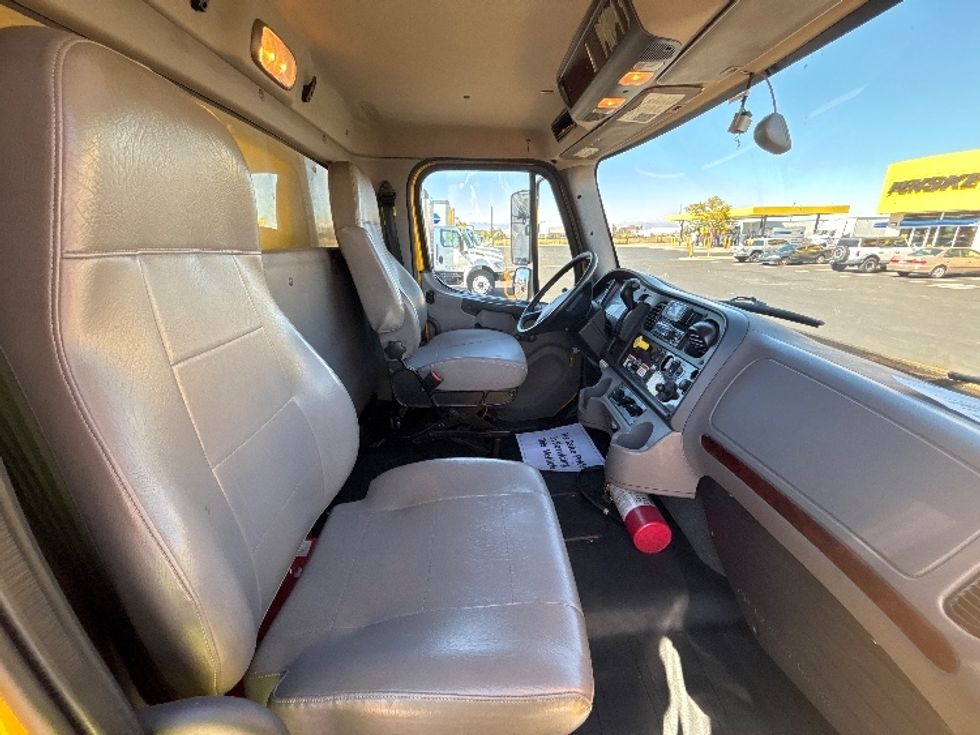 Medium Duty Box Truck-Light and Medium Duty Trucks-Freightliner-2022-M2-Denver-CO-150,803\n\t\tmiles-$ 71,750 - Image 22