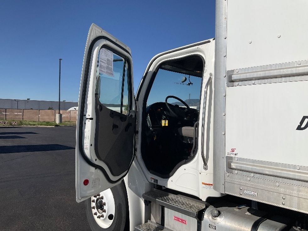 Medium Duty Box Truck-Light and Medium Duty Trucks-Freightliner-2022-M2-Denver-CO-204,228\n\t\tmiles-$ 58,250 - Image 16