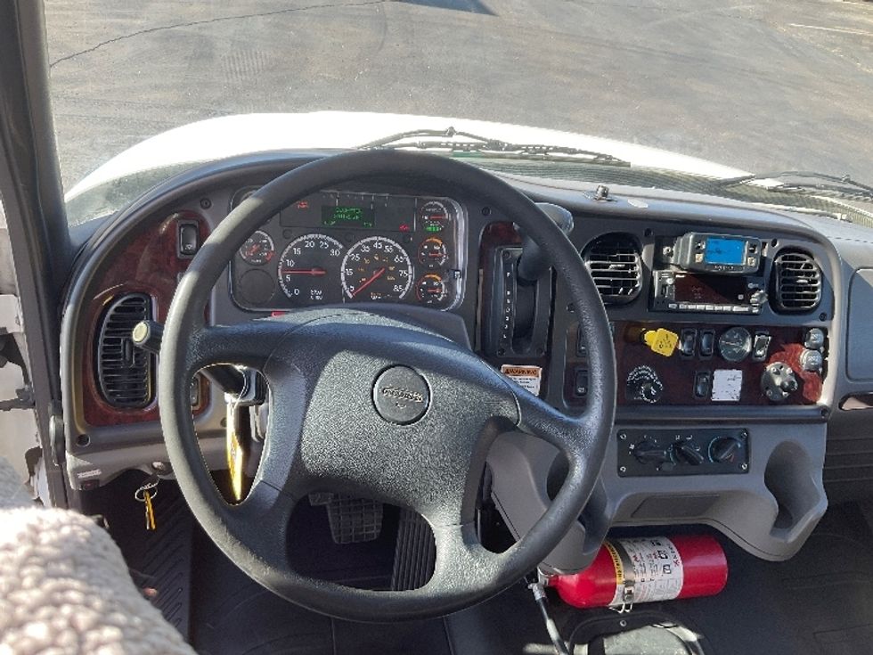 Medium Duty Box Truck-Light and Medium Duty Trucks-Freightliner-2022-M2-Denver-CO-204,228\n\t\tmiles-$ 58,250 - Image 18