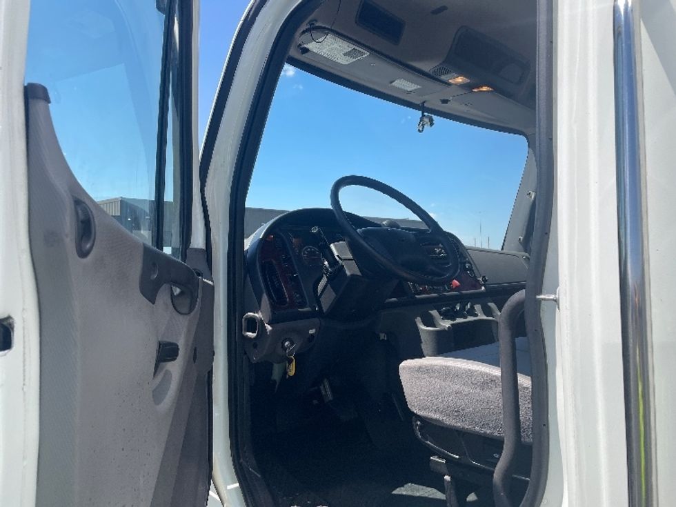 Medium Duty Box Truck-Light and Medium Duty Trucks-Freightliner-2022-M2-Denver-CO-218,010\n\t\tmiles-$ 55,500 - Image 16