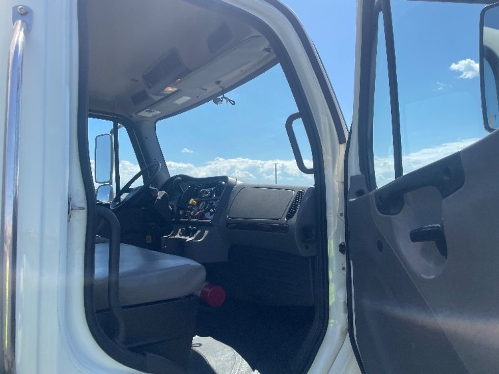 Medium Duty Box Truck-Light and Medium Duty Trucks-Freightliner-2022-M2-Denver-CO-218,010\n\t\tmiles-$ 55,500 - Image 20