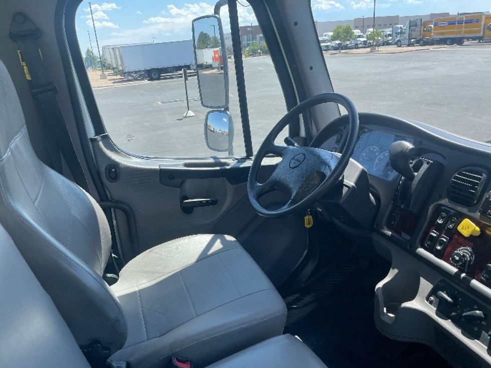 Medium Duty Box Truck-Light and Medium Duty Trucks-Freightliner-2022-M2-Denver-CO-218,010\n\t\tmiles-$ 55,500 - Image 22