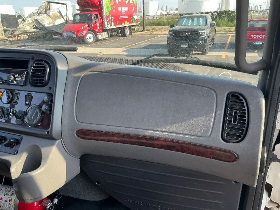 Medium Duty Box Truck-Light and Medium Duty Trucks-Freightliner-2022-M2-Denver-CO-224,777\n\t\tmiles-$ 56,250 - Image 21