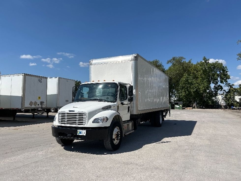 Medium Duty Box Truck-Light and Medium Duty Trucks-Freightliner-2022-M2-Des Moines-IA-115,156\n\t\tmiles-$ 75,000 - Image 3