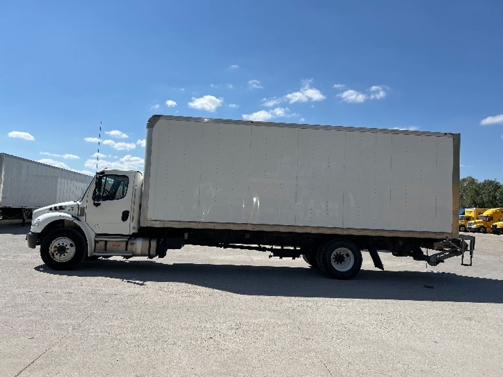 Medium Duty Box Truck-Light and Medium Duty Trucks-Freightliner-2022-M2-Des Moines-IA-115,156\n\t\tmiles-$ 75,000 - Image 4
