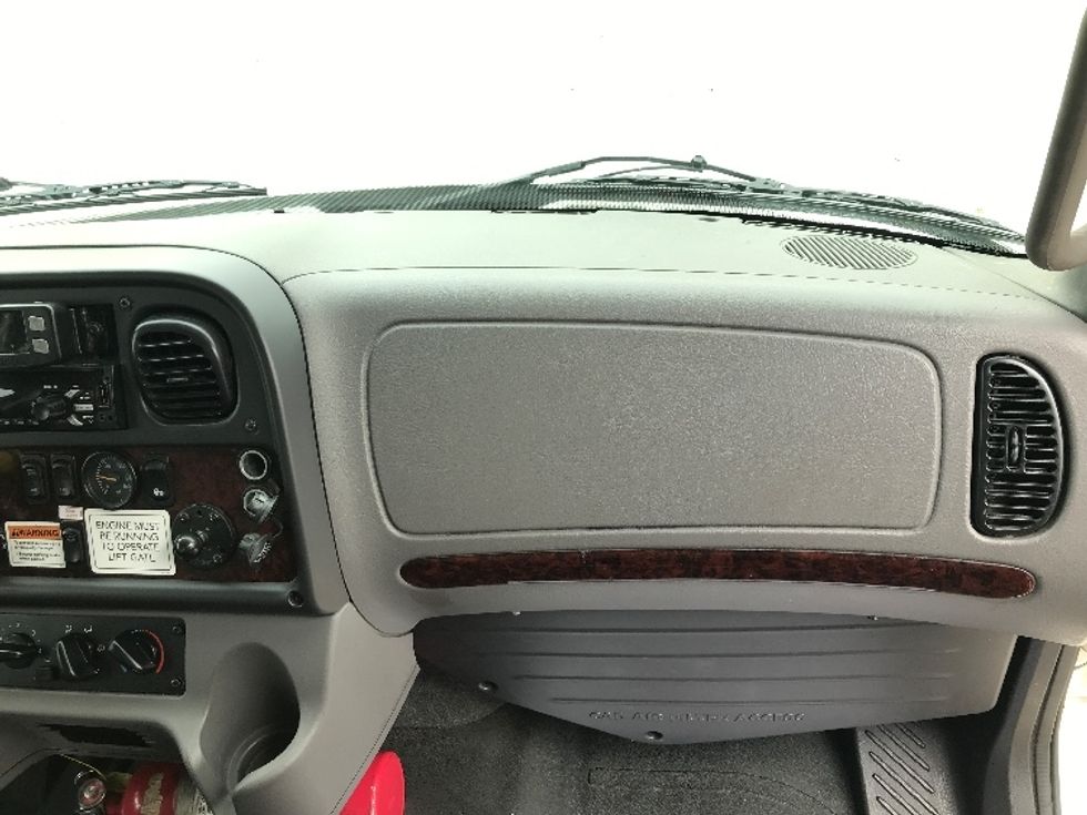 Medium Duty Box Truck-Light and Medium Duty Trucks-Freightliner-2022-M2-Des Moines-IA-215,755\n\t\tmiles-$ 55,500 - Image 21