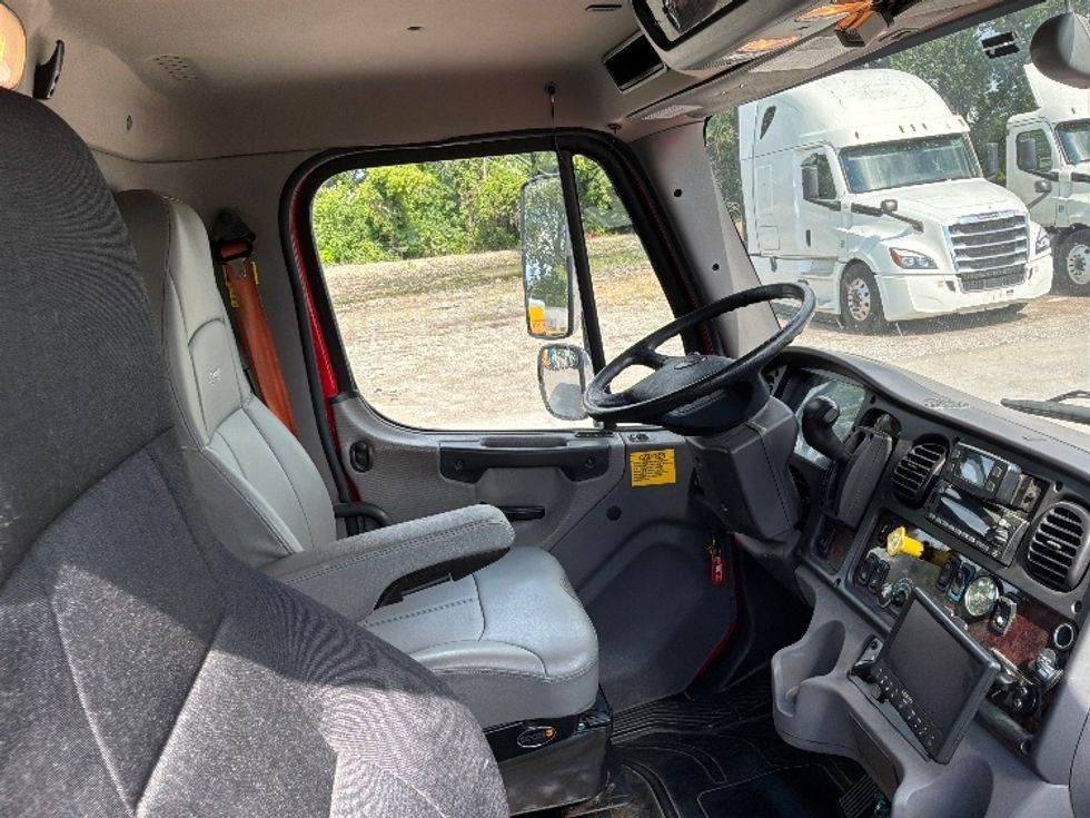 Medium Duty Box Truck-Light and Medium Duty Trucks-Freightliner-2022-M2-Des Moines-IA-244,444\n\t\tmiles-$ 51,500 - Image 22
