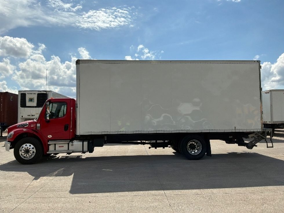 Medium Duty Box Truck-Light and Medium Duty Trucks-Freightliner-2022-M2-Des Moines-IA-244,444\n\t\tmiles-$ 51,500 - Image 4