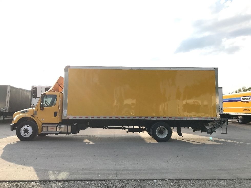 Medium Duty Box Truck-Light and Medium Duty Trucks-Freightliner-2022-M2-Des Moines-IA-260,569\n\t\tmiles-$ 45,750 - Image 4