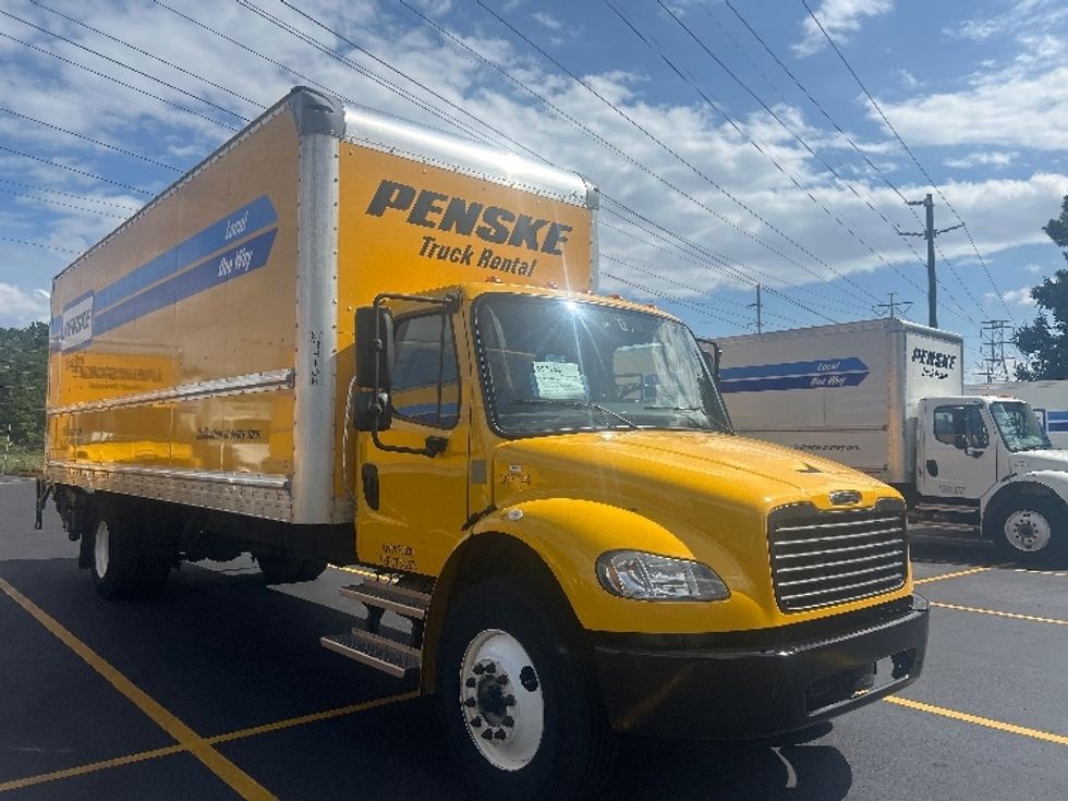 Medium Duty Box Truck-Light and Medium Duty Trucks-Freightliner-2022-M2-Duluth-GA-237,615\n\t\tmiles-$ 52,250 - Image 1