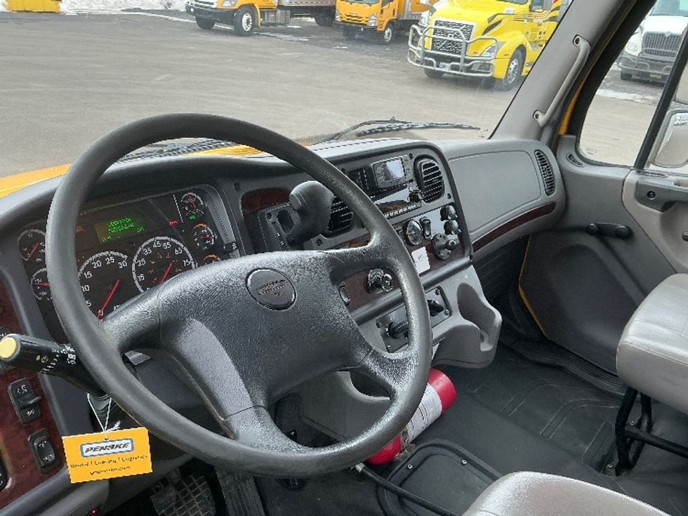 Medium Duty Box Truck-Light and Medium Duty Trucks-Freightliner-2022-M2-Duncansville-PA-181,266\n\t\tmiles-$ 47,750 - Image 17