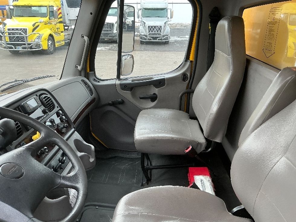 Medium Duty Box Truck-Light and Medium Duty Trucks-Freightliner-2022-M2-Duncansville-PA-181,266\n\t\tmiles-$ 47,750 - Image 19