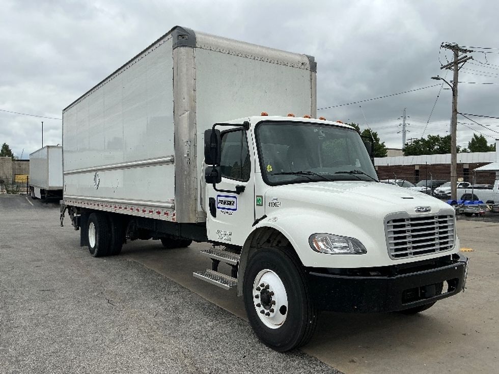 Medium Duty Box Truck-Light and Medium Duty Trucks-Freightliner-2022-M2-Earth City-MO-178,214\n\t\tmiles-$ 55,750 - Image 1