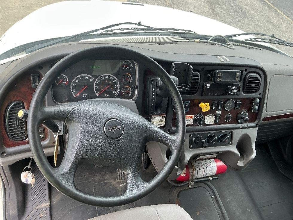 Medium Duty Box Truck-Light and Medium Duty Trucks-Freightliner-2022-M2-Earth City-MO-178,214\n\t\tmiles-$ 55,750 - Image 18