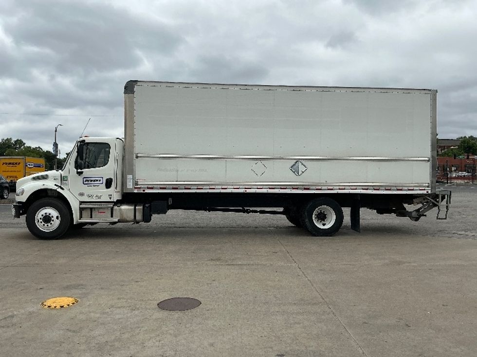 Medium Duty Box Truck-Light and Medium Duty Trucks-Freightliner-2022-M2-Earth City-MO-178,214\n\t\tmiles-$ 55,750 - Image 4