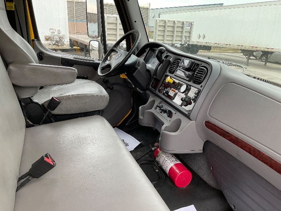 Medium Duty Box Truck-Light and Medium Duty Trucks-Freightliner-2022-M2-Earth City-MO-214,352\n\t\tmiles-$ 50,250 - Image 22