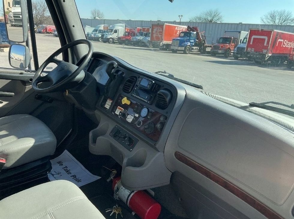 Medium Duty Box Truck-Light and Medium Duty Trucks-Freightliner-2022-M2-Earth City-MO-257,845\n\t\tmiles-$ 46,500 - Image 22