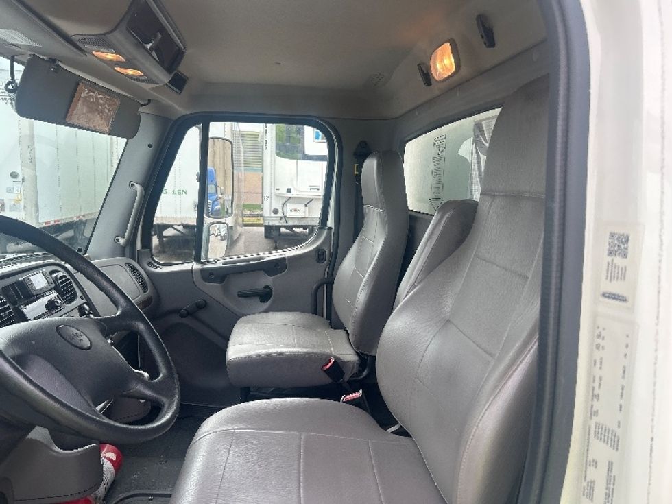Medium Duty Box Truck-Light and Medium Duty Trucks-Freightliner-2022-M2-Earth City-MO-295,150\n\t\tmiles-$ 48,500 - Image 19