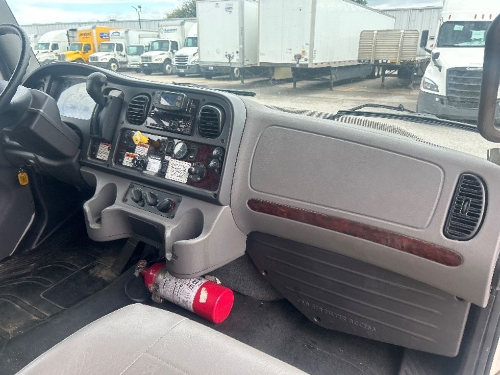 Medium Duty Box Truck-Light and Medium Duty Trucks-Freightliner-2022-M2-Earth City-MO-295,150\n\t\tmiles-$ 48,500 - Image 21