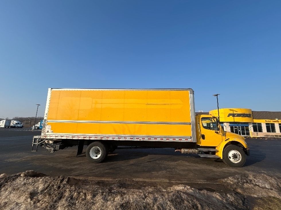Medium Duty Box Truck-Light and Medium Duty Trucks-Freightliner-2022-M2-East Chicago-IN-106,645\n\t\tmiles-$ 74,000 - Image 15