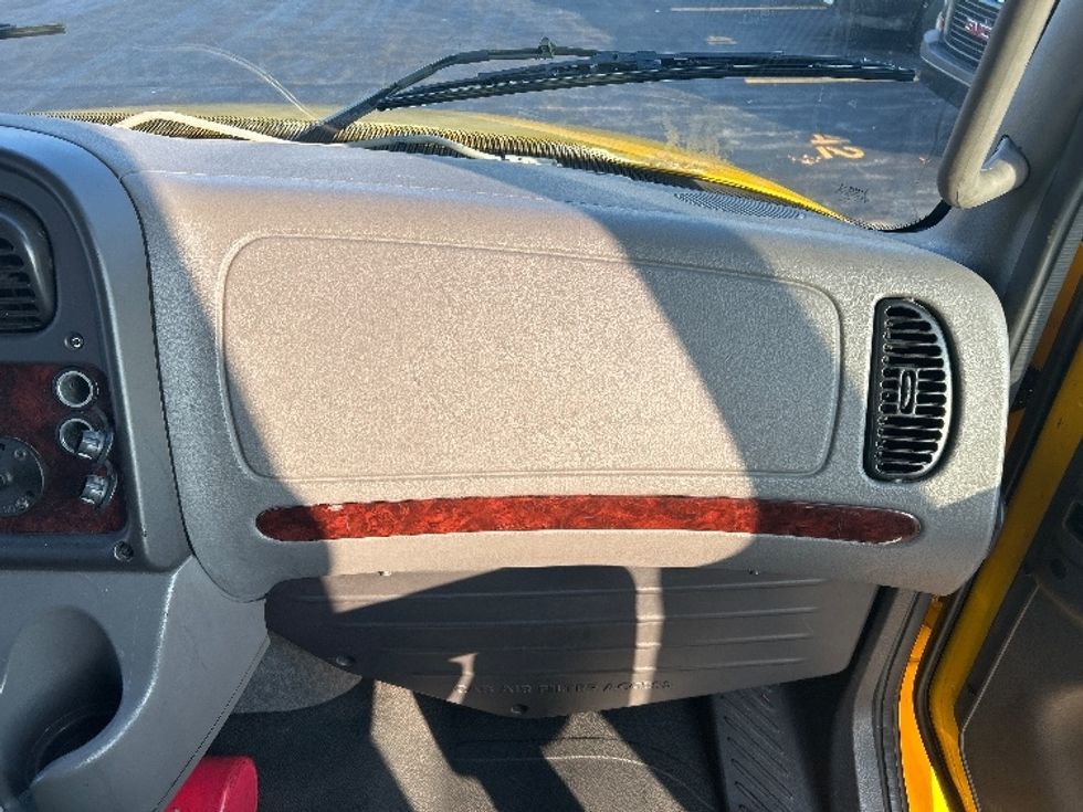 Medium Duty Box Truck-Light and Medium Duty Trucks-Freightliner-2022-M2-East Chicago-IN-106,645\n\t\tmiles-$ 74,000 - Image 21