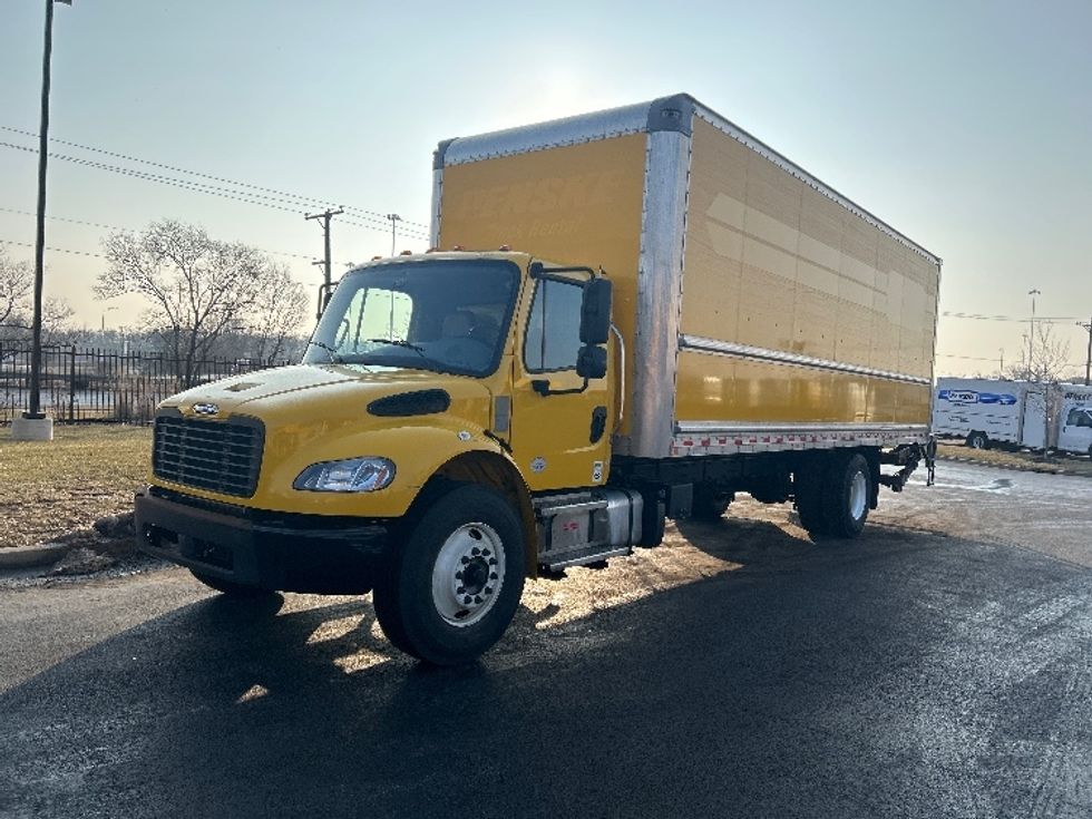 Medium Duty Box Truck-Light and Medium Duty Trucks-Freightliner-2022-M2-East Chicago-IN-106,645\n\t\tmiles-$ 74,000 - Image 3
