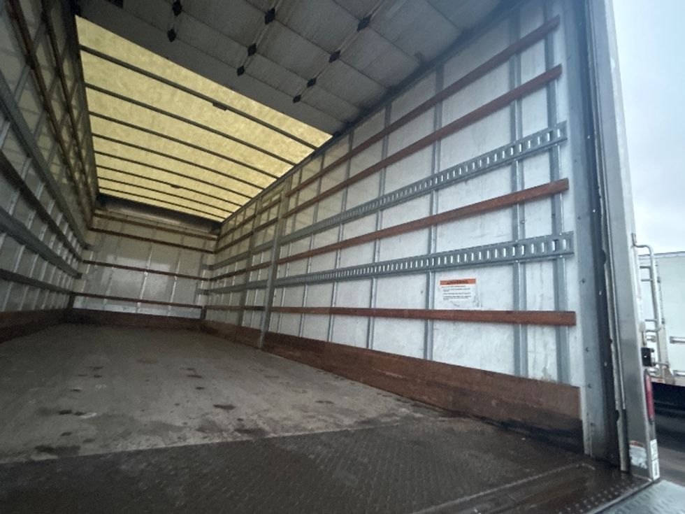 Medium Duty Box Truck-Light and Medium Duty Trucks-Freightliner-2022-M2-East Chicago-IN-127,968\n\t\tmiles-$ 70,250 - Image 12
