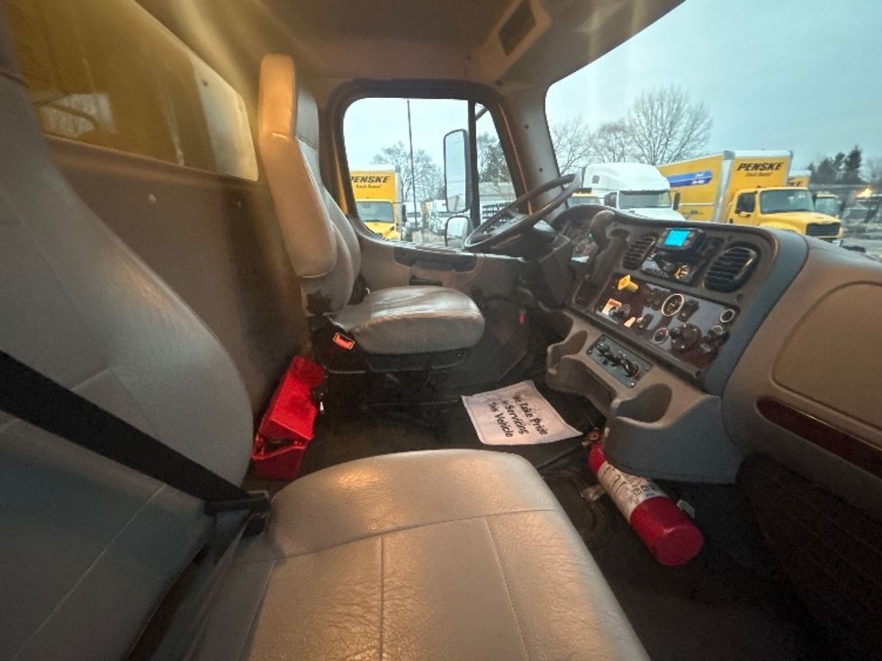 Medium Duty Box Truck-Light and Medium Duty Trucks-Freightliner-2022-M2-East Chicago-IN-127,968\n\t\tmiles-$ 70,250 - Image 22