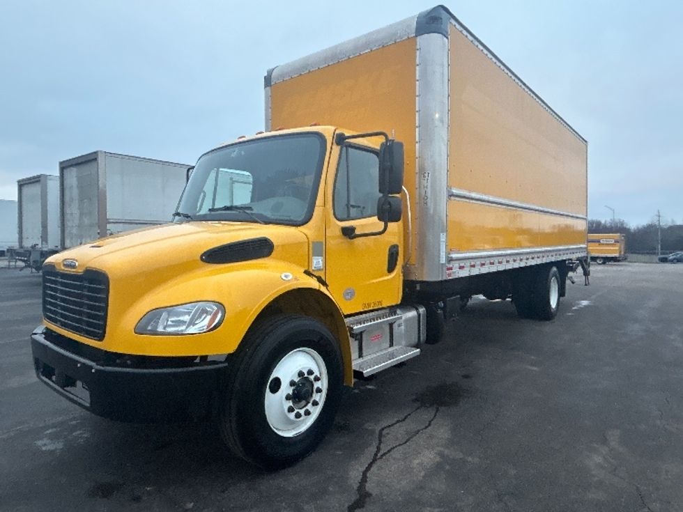 Medium Duty Box Truck-Light and Medium Duty Trucks-Freightliner-2022-M2-East Chicago-IN-127,968\n\t\tmiles-$ 70,250 - Image 3