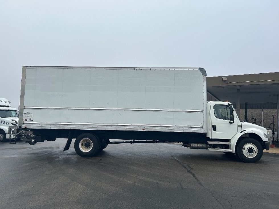 Medium Duty Box Truck-Light and Medium Duty Trucks-Freightliner-2022-M2-East Chicago-IN-133,641\n\t\tmiles-$ 70,250 - Image 15