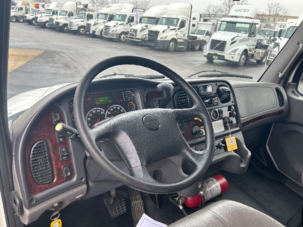 Medium Duty Box Truck-Light and Medium Duty Trucks-Freightliner-2022-M2-East Chicago-IN-133,641\n\t\tmiles-$ 70,250 - Image 17