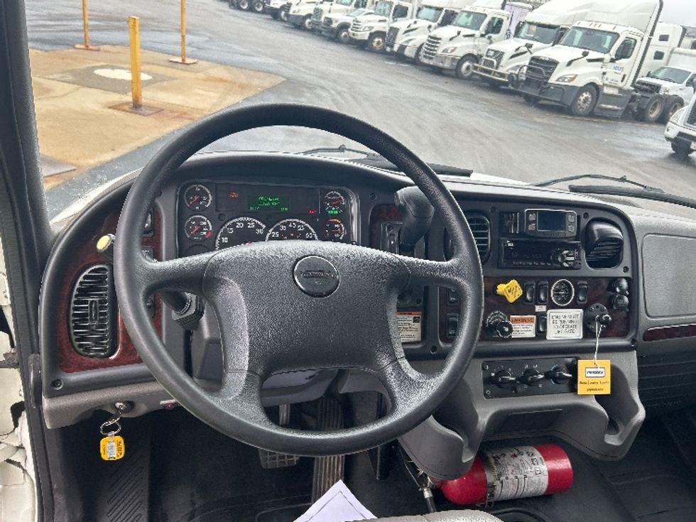 Medium Duty Box Truck-Light and Medium Duty Trucks-Freightliner-2022-M2-East Chicago-IN-133,641\n\t\tmiles-$ 70,250 - Image 18