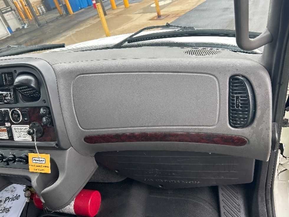 Medium Duty Box Truck-Light and Medium Duty Trucks-Freightliner-2022-M2-East Chicago-IN-133,641\n\t\tmiles-$ 70,250 - Image 21