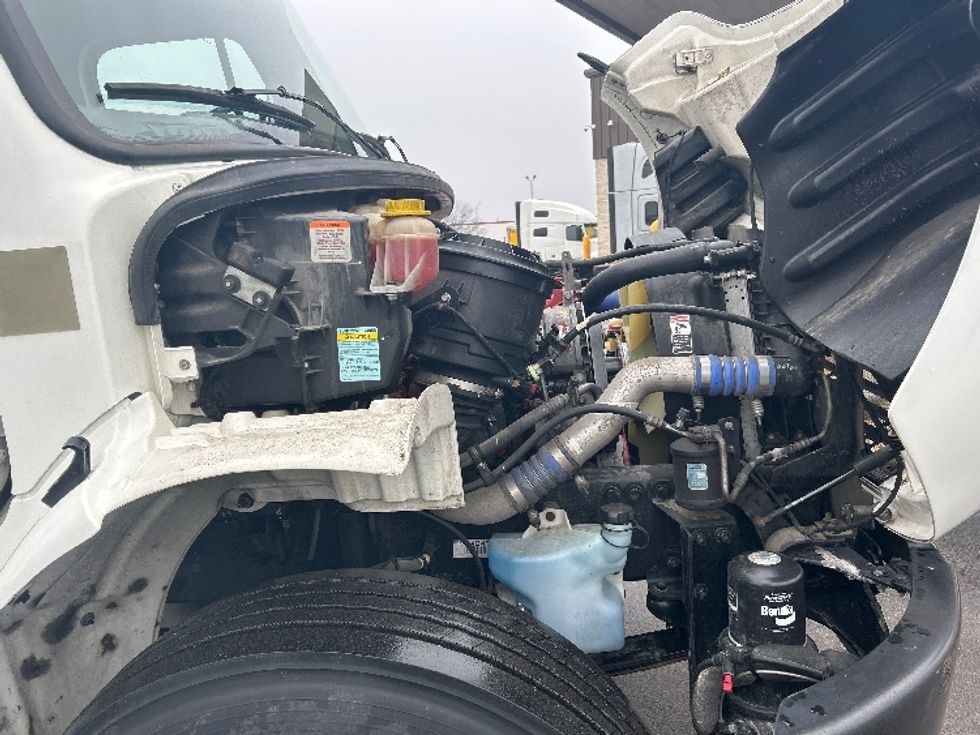 Medium Duty Box Truck-Light and Medium Duty Trucks-Freightliner-2022-M2-East Chicago-IN-133,641\n\t\tmiles-$ 70,250 - Image 23