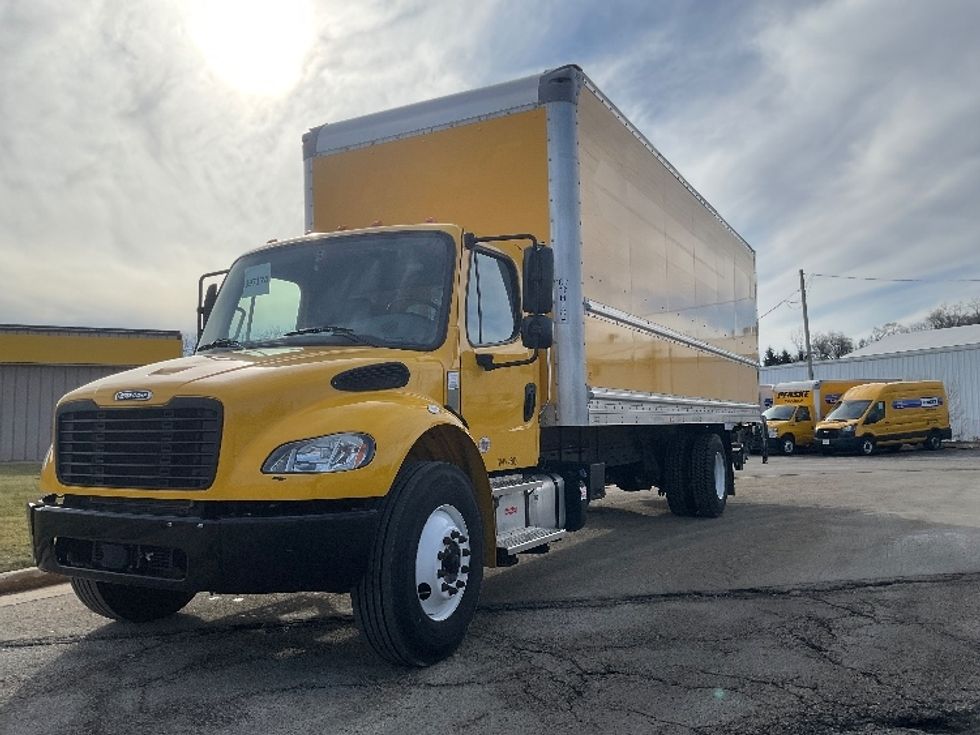 Medium Duty Box Truck-Light and Medium Duty Trucks-Freightliner-2022-M2-East Chicago-IN-133,995\n\t\tmiles-$ 68,250 - Image 3