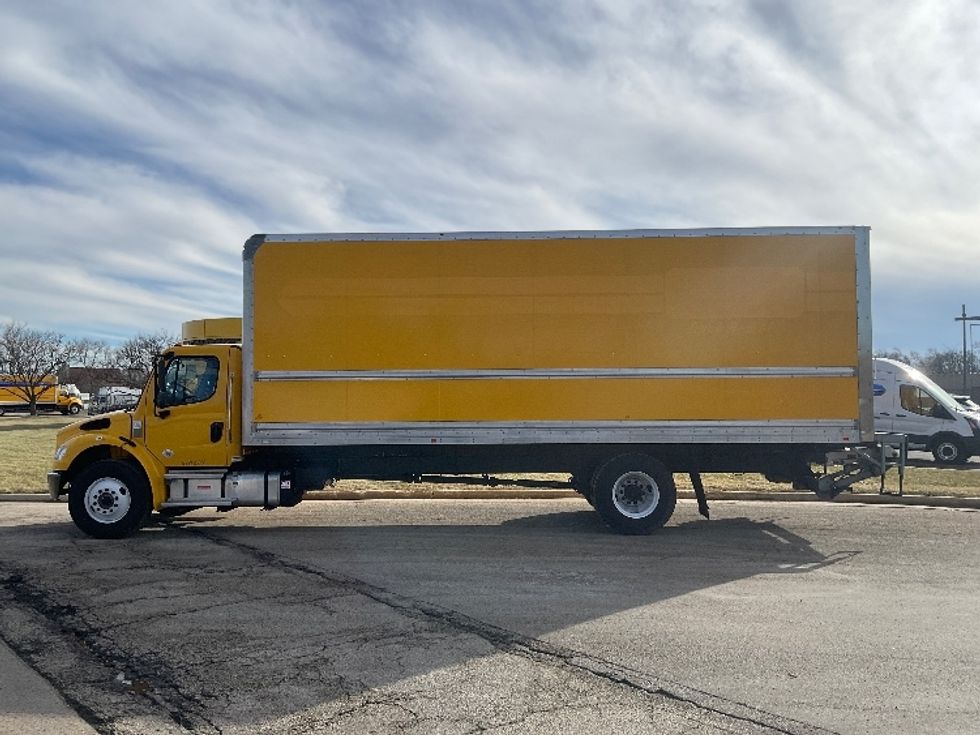 Medium Duty Box Truck-Light and Medium Duty Trucks-Freightliner-2022-M2-East Chicago-IN-133,995\n\t\tmiles-$ 68,250 - Image 4