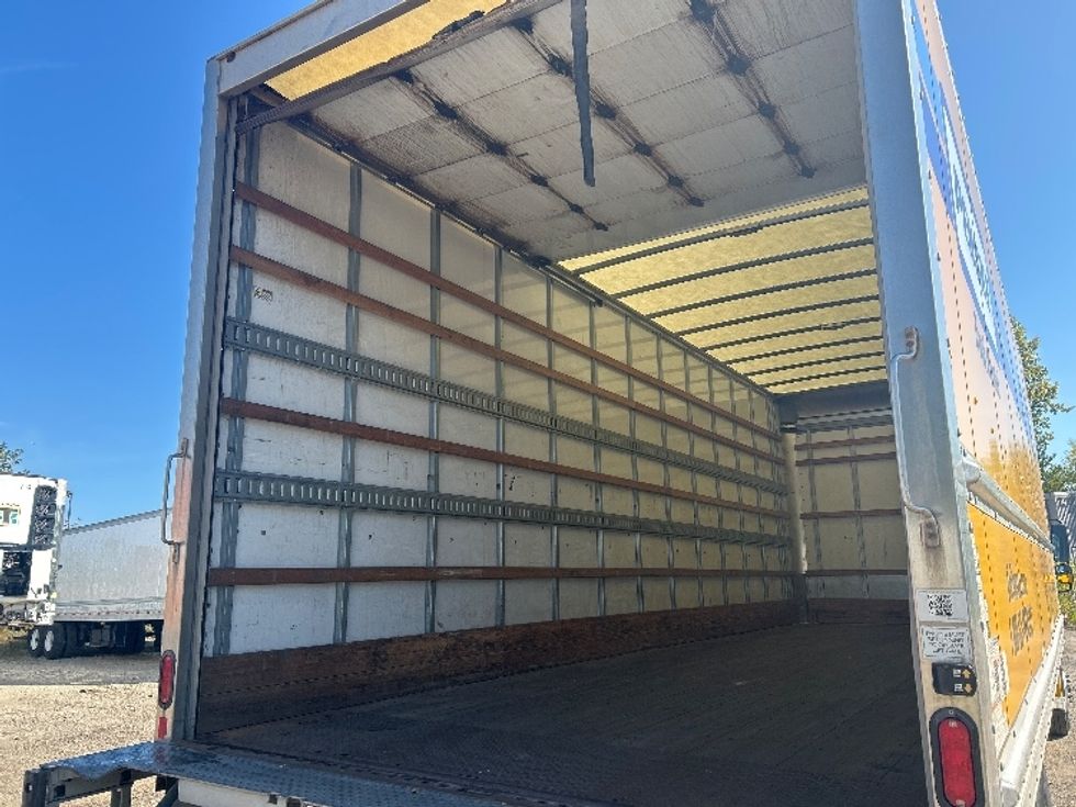Medium Duty Box Truck-Light and Medium Duty Trucks-Freightliner-2022-M2-East Chicago-IN-219,792\n\t\tmiles-$ 44,250 - Image 11