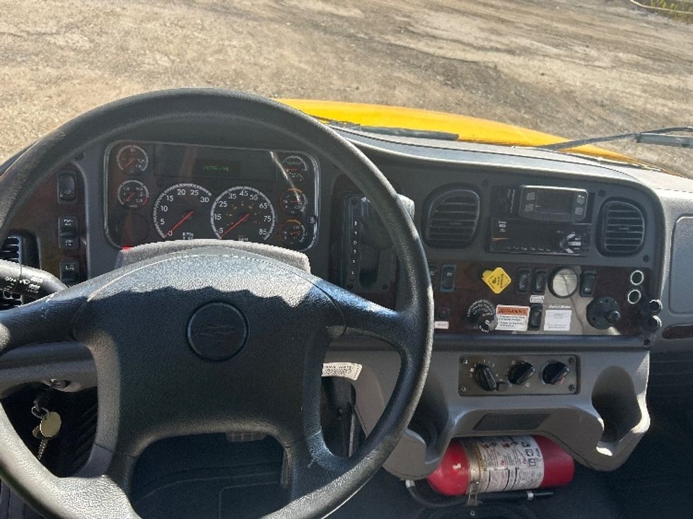 Medium Duty Box Truck-Light and Medium Duty Trucks-Freightliner-2022-M2-East Chicago-IN-219,792\n\t\tmiles-$ 44,250 - Image 18