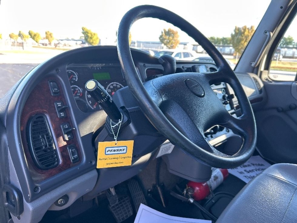 Medium Duty Box Truck-Light and Medium Duty Trucks-Freightliner-2022-M2-East Chicago-IN-241,742\n\t\tmiles-$ 49,250 - Image 17