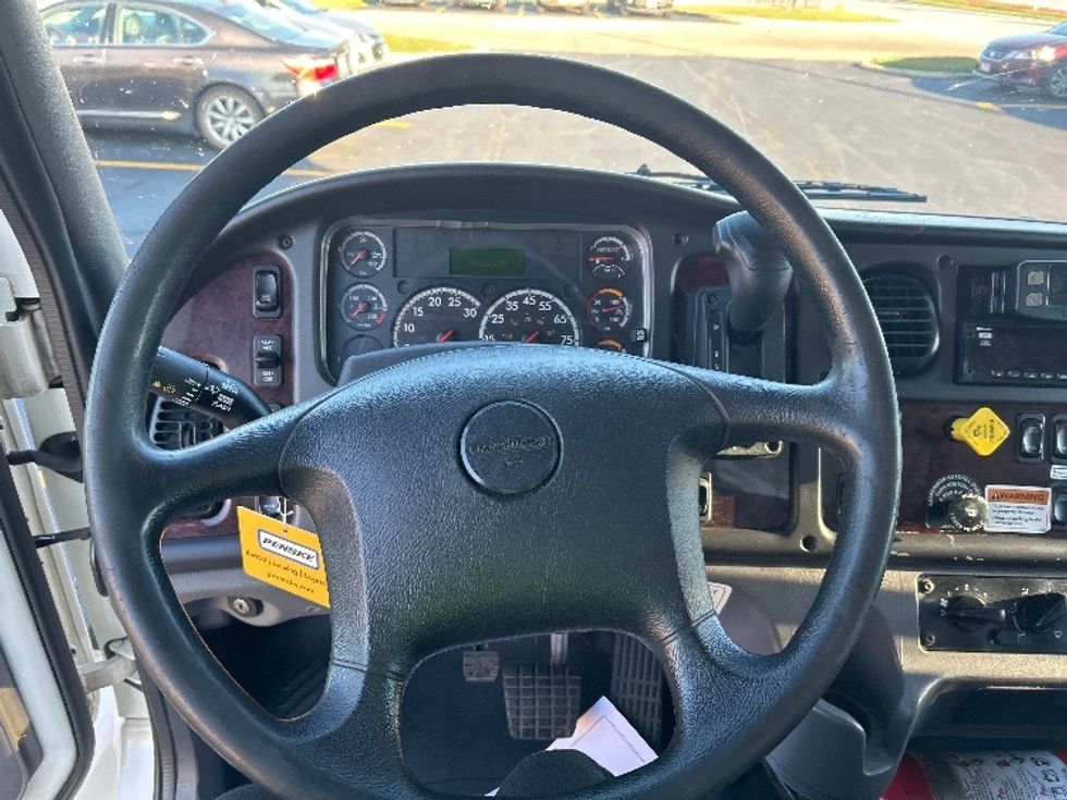 Medium Duty Box Truck-Light and Medium Duty Trucks-Freightliner-2022-M2-East Chicago-IN-241,742\n\t\tmiles-$ 49,250 - Image 18