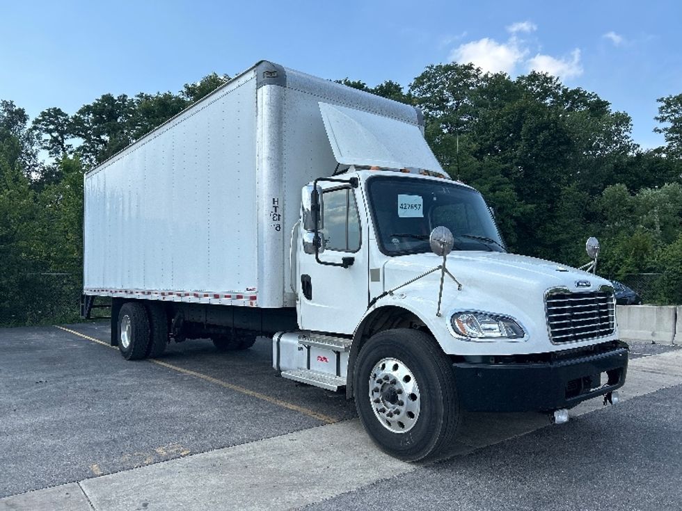 Medium Duty Box Truck-Light and Medium Duty Trucks-Freightliner-2022-M2-East Chicago-IN-304,935\n\t\tmiles-$ 32,750 - Image 1