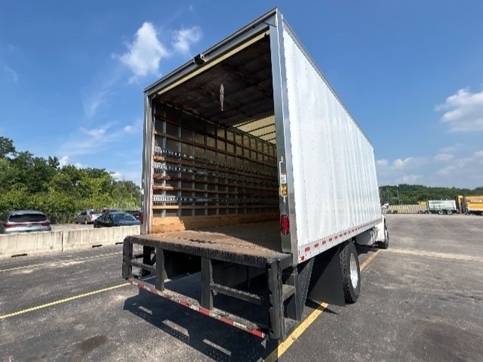 Medium Duty Box Truck-Light and Medium Duty Trucks-Freightliner-2022-M2-East Chicago-IN-371,123\n\t\tmiles-$ 27,750 - Image 10