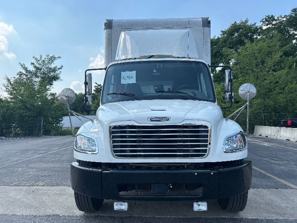 Medium Duty Box Truck-Light and Medium Duty Trucks-Freightliner-2022-M2-East Chicago-IN-371,123\n\t\tmiles-$ 27,750 - Image 2