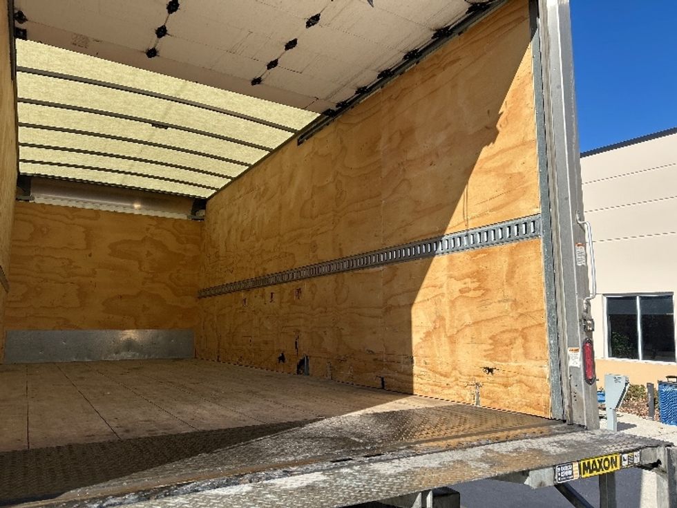 Medium Duty Box Truck-Light and Medium Duty Trucks-Freightliner-2022-M2-East Chicago-IN-81,276\n\t\tmiles-$ 61,250 - Image 12